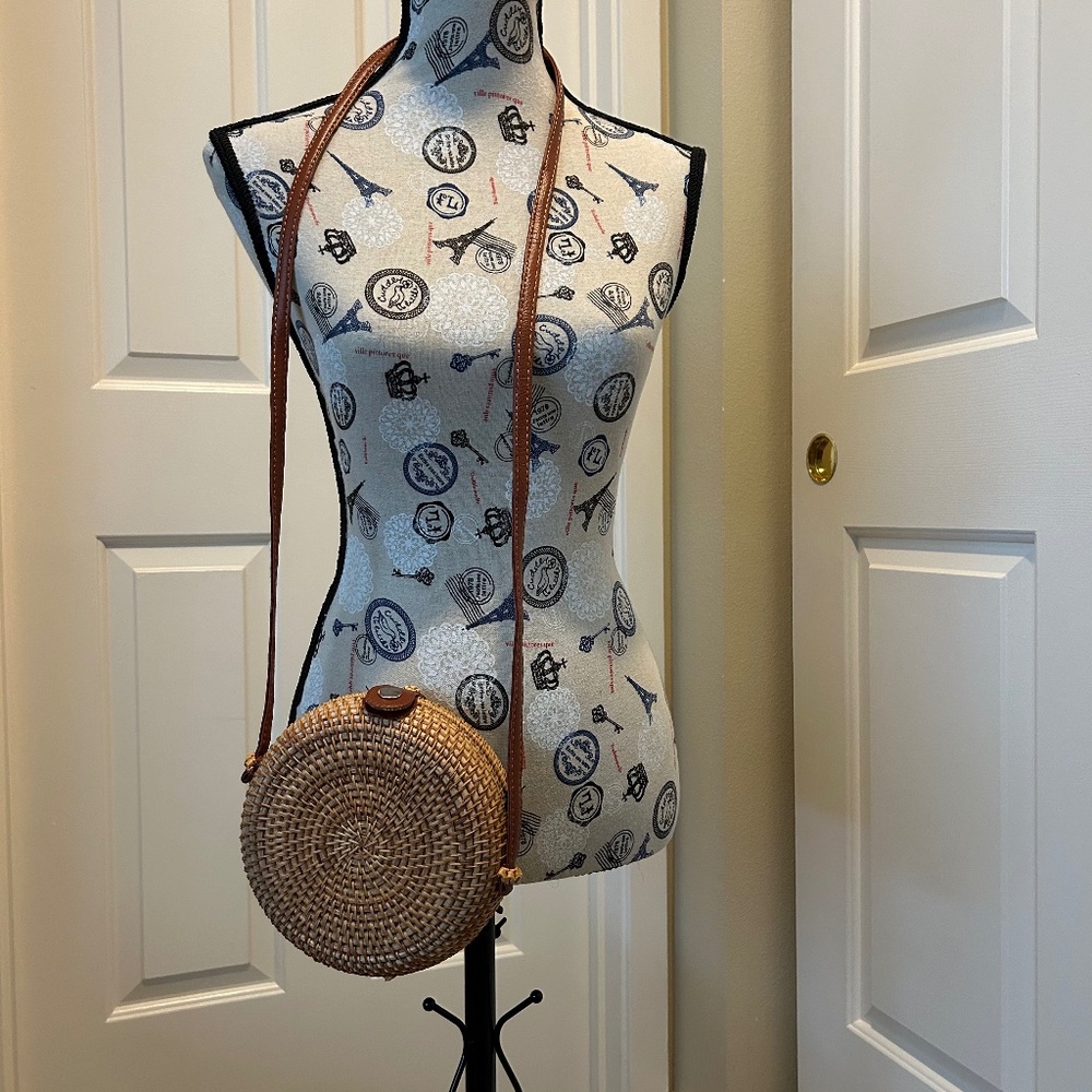 Crossbody purse